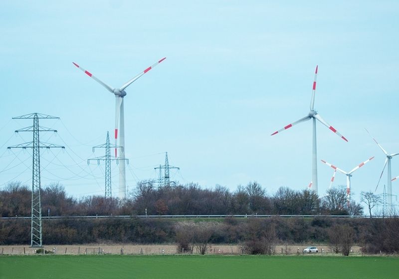 風(fēng)力發(fā)電機轉(zhuǎn)一圈能發(fā)多少電？售價多少？